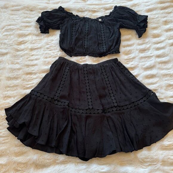 NWT Black Eyelet Off the Shoulder Crop Top & Skirt Set - Picture 7 of 9